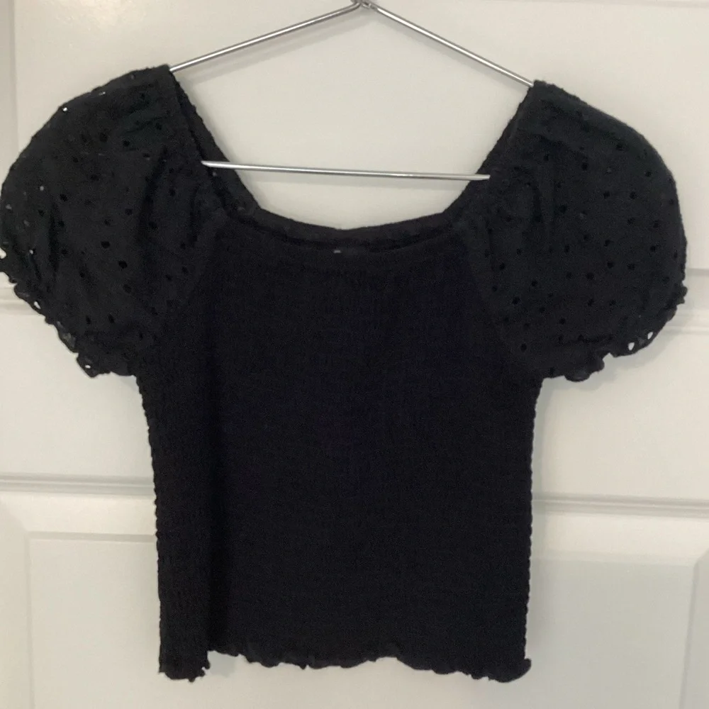 * Art Class Black Eyelet Smocked Top Size 8